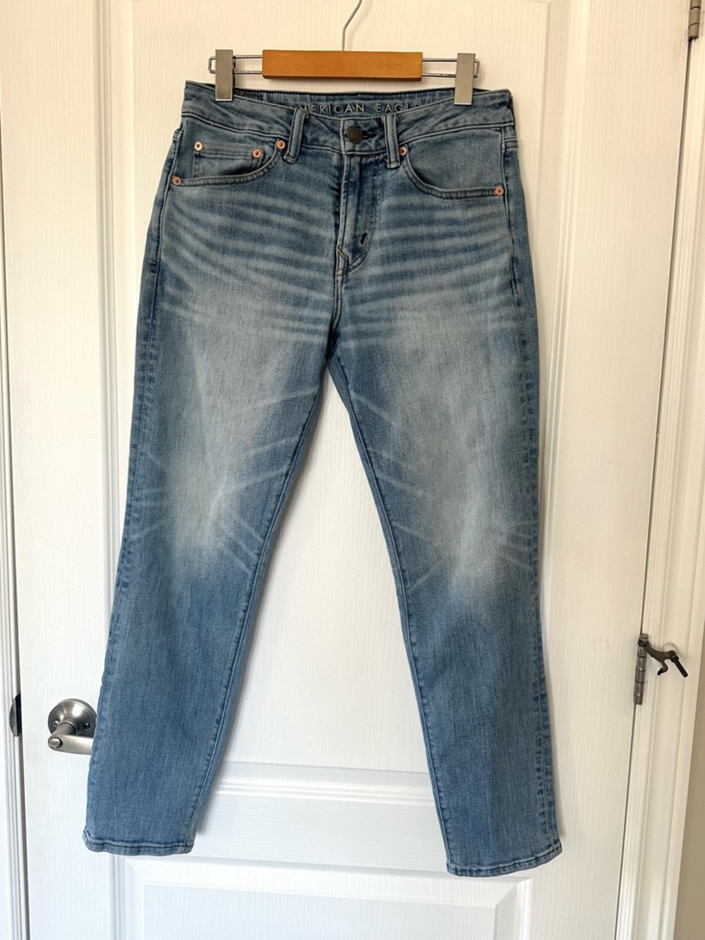 American Eagle Athletic Fit Jeans Light Wash Stretch 29x30 Real Good